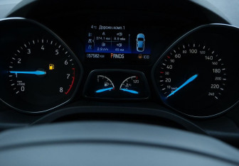 Подержанный автомобиль Ford Kuga 2018 года (15 фото)