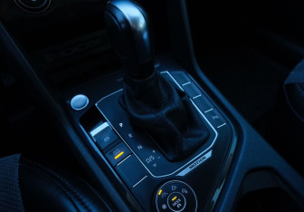 Подержанный автомобиль Volkswagen Tiguan 2020 года (15 фото)