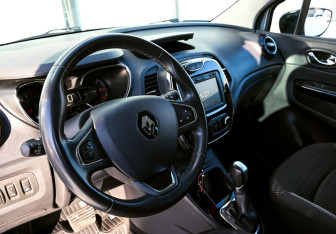 Подержанный автомобиль Renault Kaptur 2019 года (10 фото)