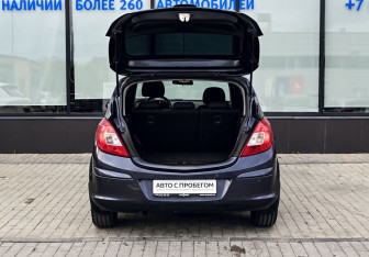 Подержанный автомобиль Opel Corsa 2008 года (20 фото)