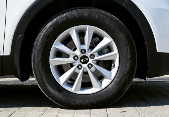 Подержанный автомобиль Kia Sorento 2018 года (22 фото)