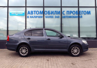 Подержанный автомобиль Skoda Octavia Liftback 2011 года (6 фото)