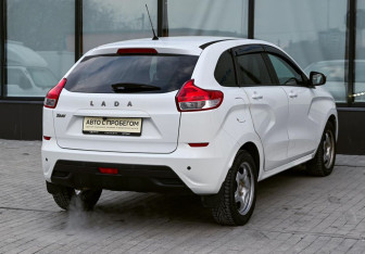 Подержанный автомобиль LADA (ВАЗ) XRAY 2017 года (5 фото)