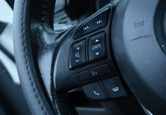 Подержанный автомобиль Mazda CX-5 2012 года (13 фото)