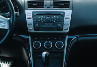 Подержанный автомобиль Mazda 6 Sedan 2008 года (11 фото)