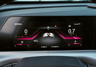 Подержанный автомобиль Changan UNI-T 2023 года (9 фото)