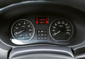 Подержанный автомобиль Nissan Almera Sedan 2016 года (15 фото)