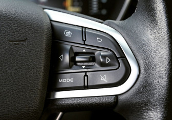 Подержанный автомобиль Geely Atlas Pro 2022 года (13 фото)