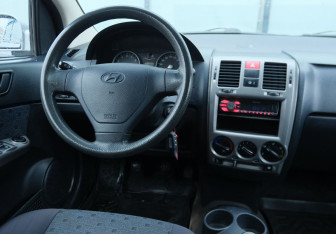 Подержанный автомобиль Hyundai Getz 2004 года (10 фото)