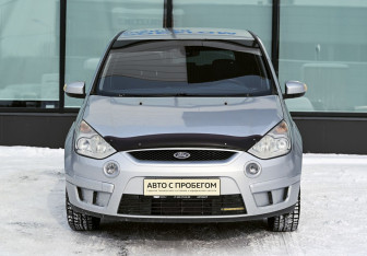 Подержанный автомобиль Ford S-MAX 2008 года (8 фото)
