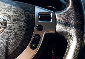 Подержанный автомобиль Nissan Qashqai 2011 года (11 фото)