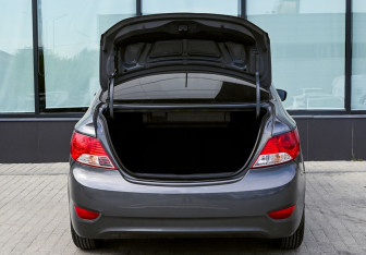 Подержанный автомобиль Hyundai Solaris Sedan 2011 года (20 фото)