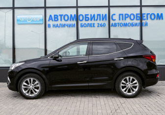 Подержанный автомобиль Hyundai Santa Fe 2017 года (2 фото)