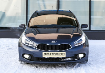 Подержанный автомобиль Kia Ceed Hatchback 2012 года (8 фото)