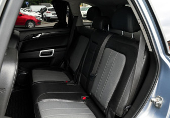 Подержанный автомобиль Opel Antara 2012 года (15 фото)