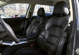 Подержанный автомобиль Geely Atlas 2021 года (16 фото)