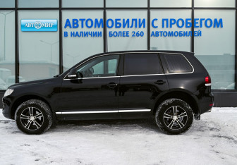 Подержанный автомобиль Volkswagen Touareg 2008 года (2 фото)