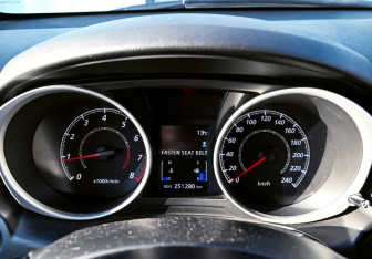 Подержанный автомобиль Mitsubishi ASX 2010 года (9 фото)