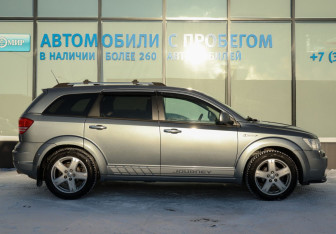 Подержанный автомобиль Dodge Journey 2010 года (6 фото)