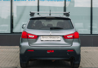 Подержанный автомобиль Mitsubishi ASX 2010 года (4 фото)