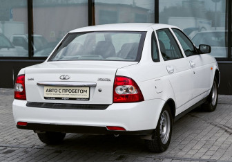 Подержанный автомобиль LADA (ВАЗ) Priora Sedan 2010 года (5 фото)