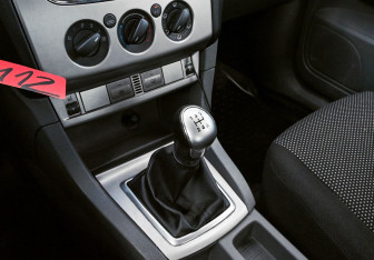 Подержанный автомобиль Ford Focus Hatchback 2010 года (9 фото)