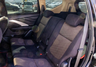 Подержанный автомобиль Mitsubishi Xpander 2022 года (15 фото)