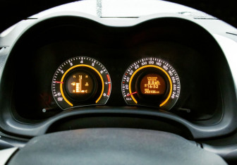 Подержанный автомобиль Toyota Corolla Sedan 2010 года (11 фото)