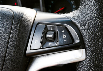 Подержанный автомобиль Chevrolet Orlando 2013 года (13 фото)