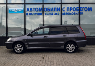Подержанный автомобиль Mitsubishi Lancer Wagon 2008 года (2 фото)
