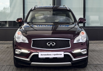 Подержанный автомобиль Infiniti QX50 2017 года (8 фото)