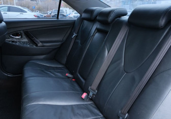 Подержанный автомобиль Toyota Camry Sedan 2007 года (17 фото)