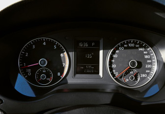 Подержанный автомобиль Volkswagen Jetta Sedan 2013 года (16 фото)