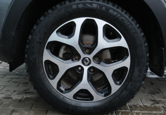 Подержанный автомобиль Renault Kaptur 2017 года (19 фото)