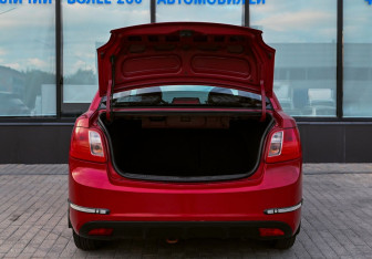 Подержанный автомобиль Kia Rio Sedan 2011 года (18 фото)