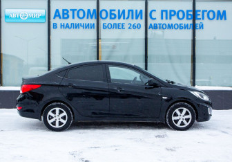 Подержанный автомобиль Hyundai Solaris Hatchback 2012 года (6 фото)