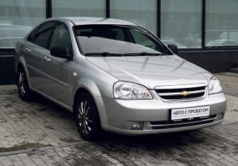 Подержанный автомобиль Chevrolet Lacetti Sedan 2011 года (7 фото)