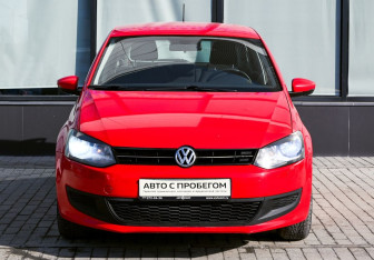 Подержанный автомобиль Volkswagen Polo Hatchback 2011 года (8 фото)