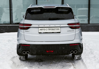 Подержанный автомобиль Geely Coolray 2021 года (4 фото)