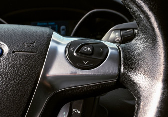 Подержанный автомобиль Ford Focus Hatchback 2011 года (13 фото)