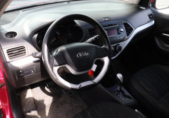Подержанный автомобиль Kia Picanto 2014 года (9 фото)