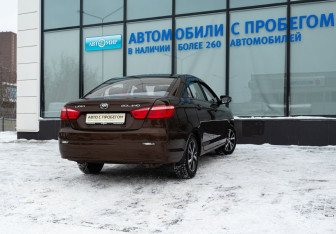 Подержанный автомобиль Lifan Solano 2018 года (5 фото)