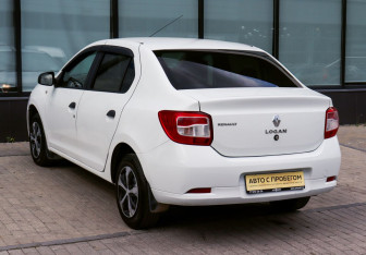 Подержанный автомобиль Renault Logan Sedan 2015 года (3 фото)