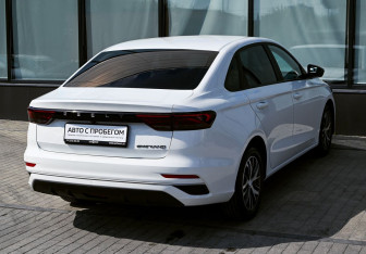 Подержанный автомобиль Geely Emgrand 2023 года (5 фото)