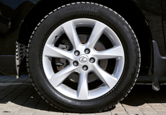 Подержанный автомобиль Lexus RX 2011 года (21 фото)