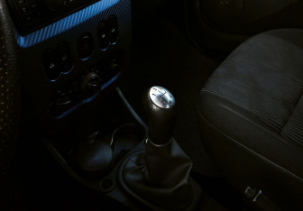 Подержанный автомобиль Renault Logan Sedan 2011 года (14 фото)