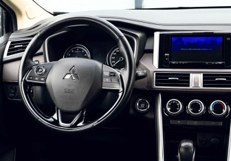 Подержанный автомобиль Mitsubishi Xpander 2022 года (20 фото)