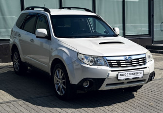 Подержанный автомобиль Subaru Forester Suv 2010 года (7 фото)
