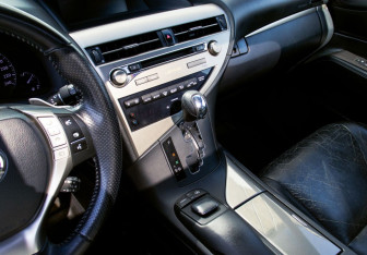 Подержанный автомобиль Lexus RX 2012 года (10 фото)