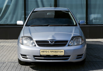 Подержанный автомобиль Toyota Corolla Wagon 2002 года (8 фото)